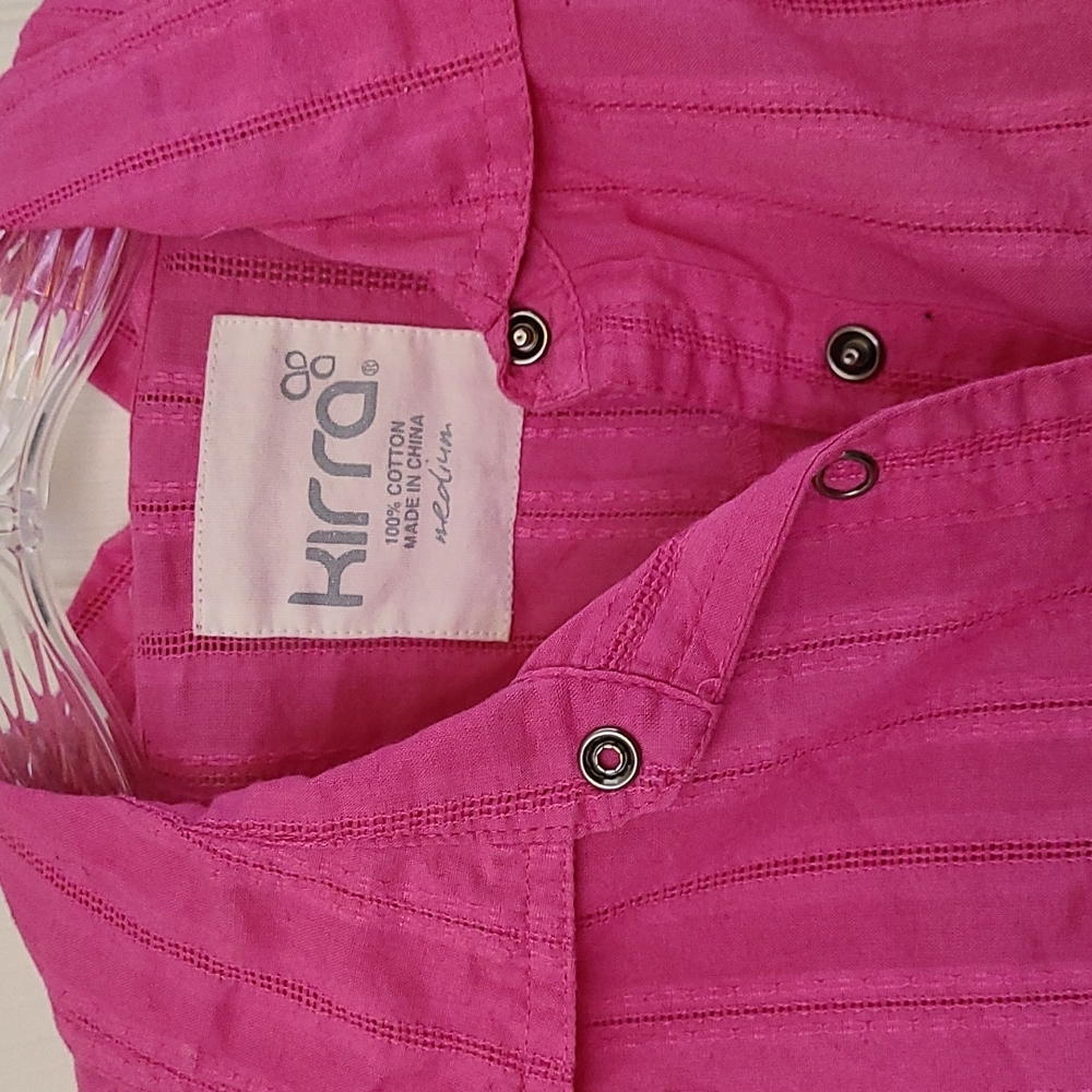 Pink snap-button up top - Picture 3 of 5